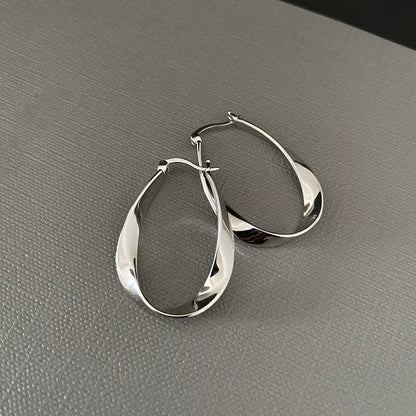 LATS New Design Trendy Retro Geometric Hoop Earrings for Women Irregular Light Luxury Simple Circle Earings Fashion Jewelry Gift