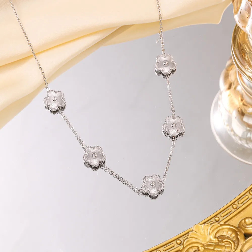 Five-Leaf Plum Blossom Necklace Woman 316L Stainless Steel Clover Elegant Pendant Charm Collarbone Chain Party Jewelry Gifts