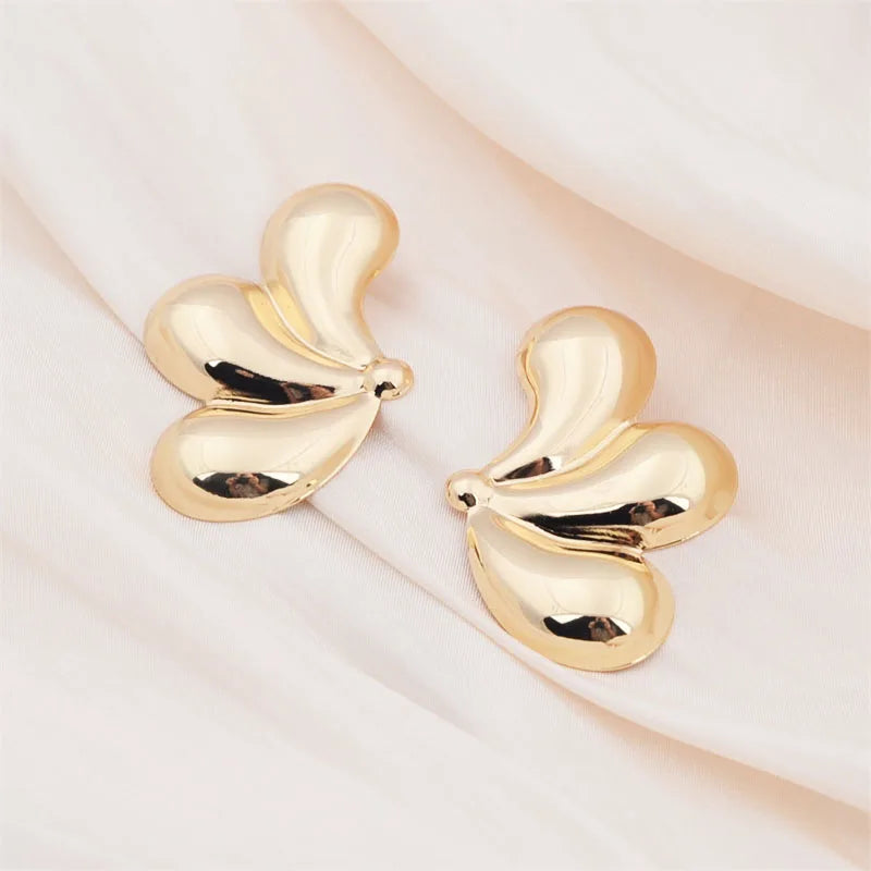 New Fashion Half Butterfly Women's Dangle Earrings Gold Color Animal Wings Unusual Earrings for Female Fashion Ear Jewelry