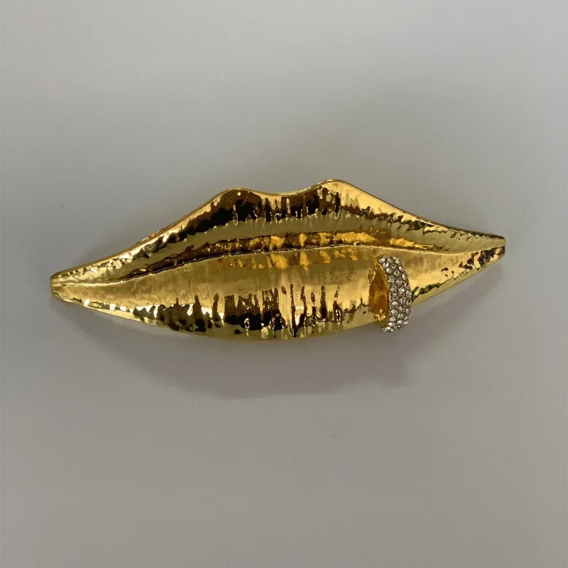 Unique Lips-Shaped Ring with Fun and Retro Style for Women Girl