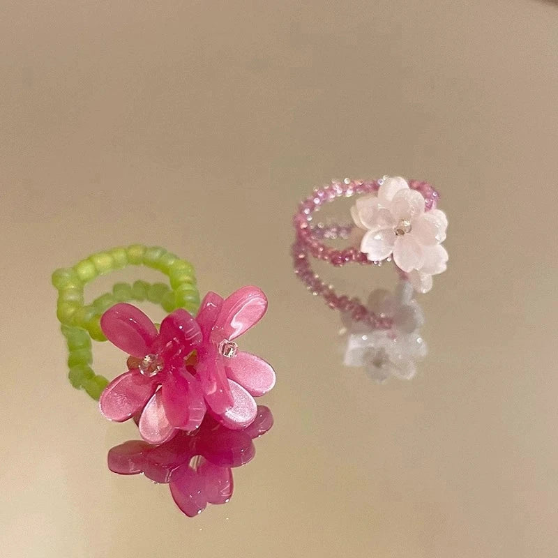 Violet Flower Acrylic Ring New Korean Style White Lily Index Finger Ring Elastic Beaded Unique Creativity Fold Women Jewelry