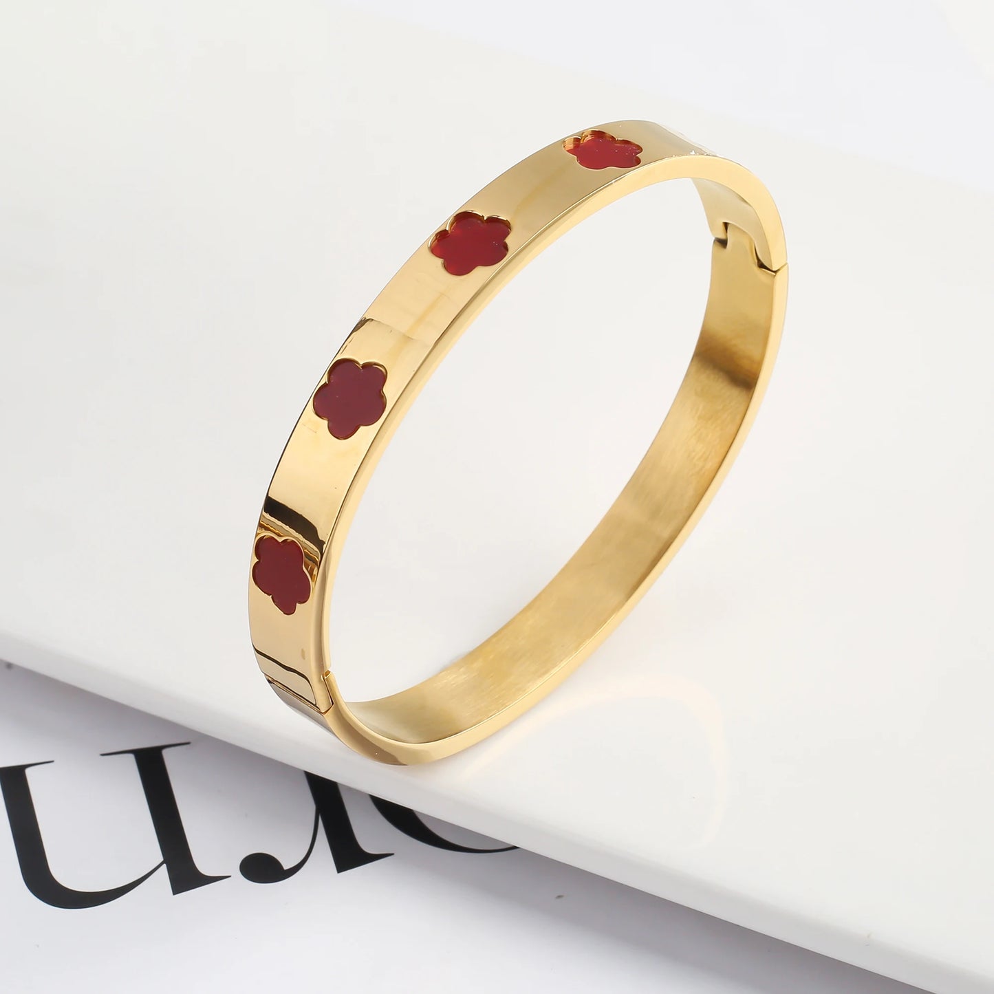 Fashionable New Design Stainless Steel Metal Gold Silver Five Leaf Flower Bracelet High Quality Women's Temperament Gift Clover