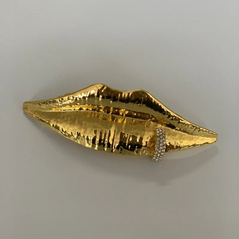 Unique Lips-Shaped Ring with Fun and Retro Style for Women Girl