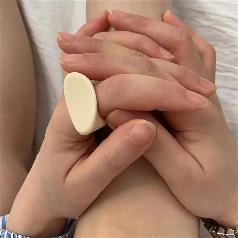 HANGZHI Irregular Wide Large Chunky Rings for Women Vintage Acrylic Resin Autumn Winter Geometric Stacking Wear Finger Jewelry