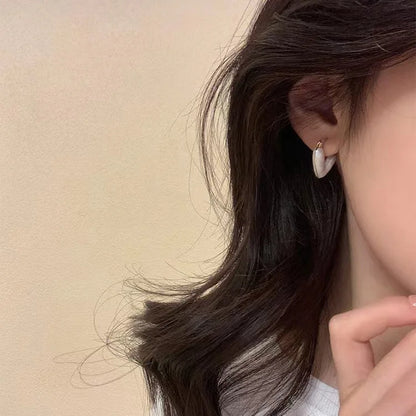 LATS 2024 New Arrival Love Heart Hoop Earrings for Women Small and Delicate Fashion Accessories Elegant Trend Jewelry Party Gift