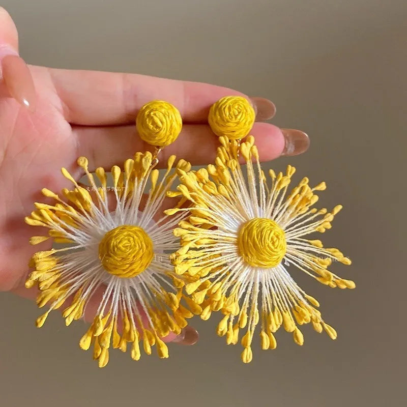 New Colorful Sun Flower Raffia Bead Earrings For Women Girl Handmade Bohemian Rattan Knit Earrings Summer Party Jewelry Gifts