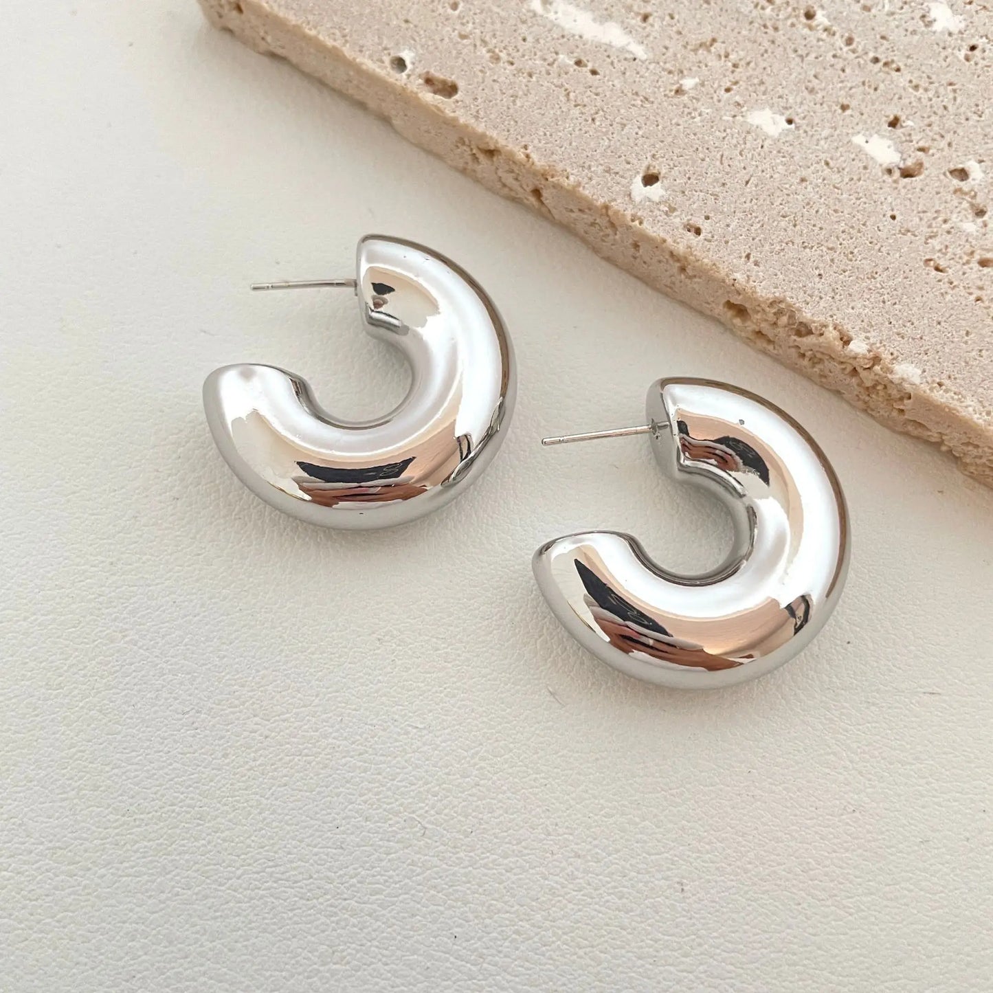 Irregular C Stud Earrings for Women Gold/Silver Color Water Ripple Pattern Glossy Geometric Metal Ear Accessories Party Gift
