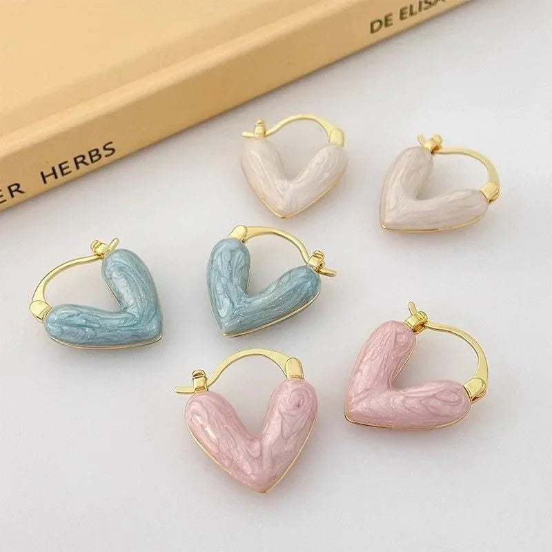 LATS 2024 New Arrival Love Heart Hoop Earrings for Women Small and Delicate Fashion Accessories Elegant Trend Jewelry Party Gift