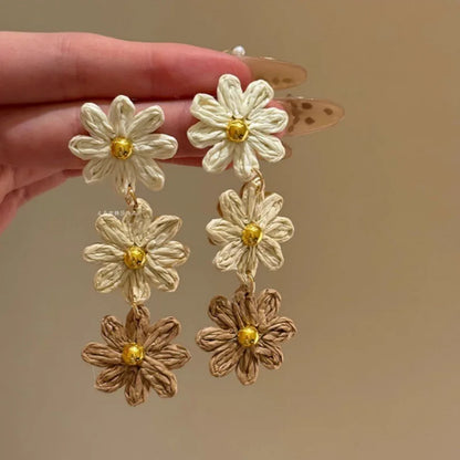 New Colorful Sun Flower Raffia Bead Earrings For Women Girl Handmade Bohemian Rattan Knit Earrings Summer Party Jewelry Gifts