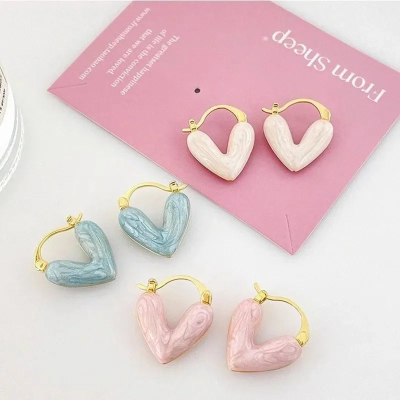 LATS 2024 New Arrival Love Heart Hoop Earrings for Women Small and Delicate Fashion Accessories Elegant Trend Jewelry Party Gift