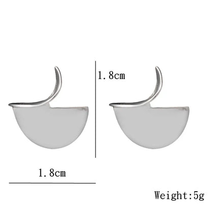 Retro Exaggerate Metal Statement Earrings for Women European Fashion Round Star Square Leaf Twist Geometry Long Earrings Jewelry