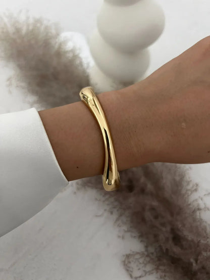 Bracelet for Women 2024 Design Sense Fashion Trend Metal Smooth Water Drop Hug Jewelry Pulseras Mujer Sterling Silver 925 Girl