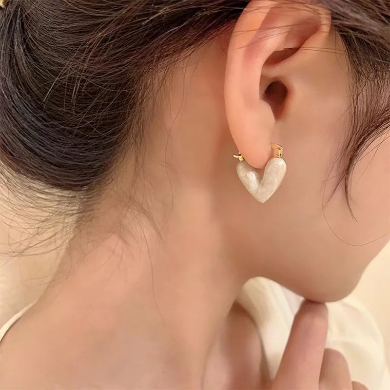 LATS 2024 New Arrival Love Heart Hoop Earrings for Women Small and Delicate Fashion Accessories Elegant Trend Jewelry Party Gift