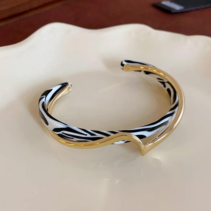 White Acrylic Bracelets Board Bend Metal Bangles Womens Hand Bracelets Geometric C- shaped Opening Bracelets Jewelry Gifts