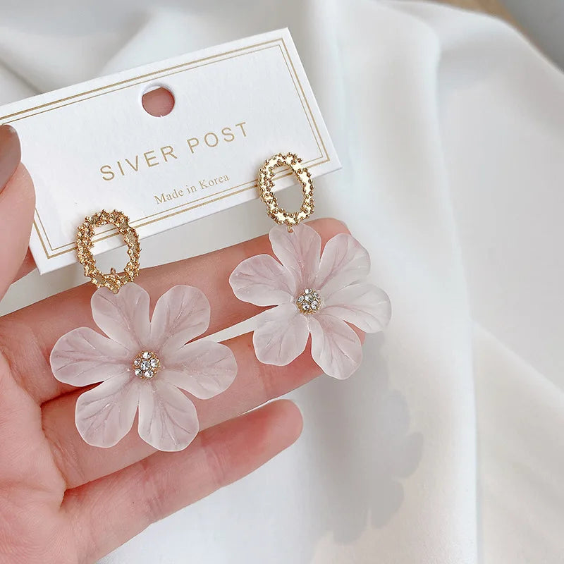 White Flower Dangle Earrings for Women Acrylic Big Floral Metal Circle Drop Earrings Korean Fashion Cute Girl Party Jewelry Gift