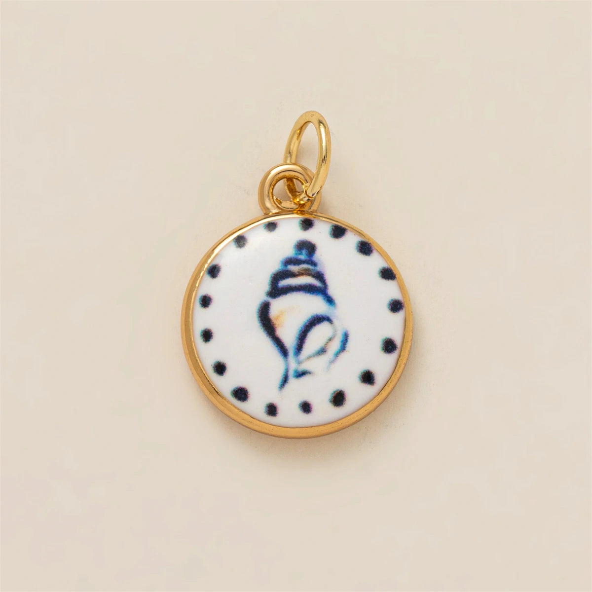 Colorful dopamine pendant with oil droplets, strawberry, crab, heart, shell pattern, color preservation