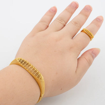 Charm Bracelets with Rings Dubai Wedding Bride Jewelry 18K Gold Plated Fashion Bangles for Women Open Ring Party Weddings Gifts