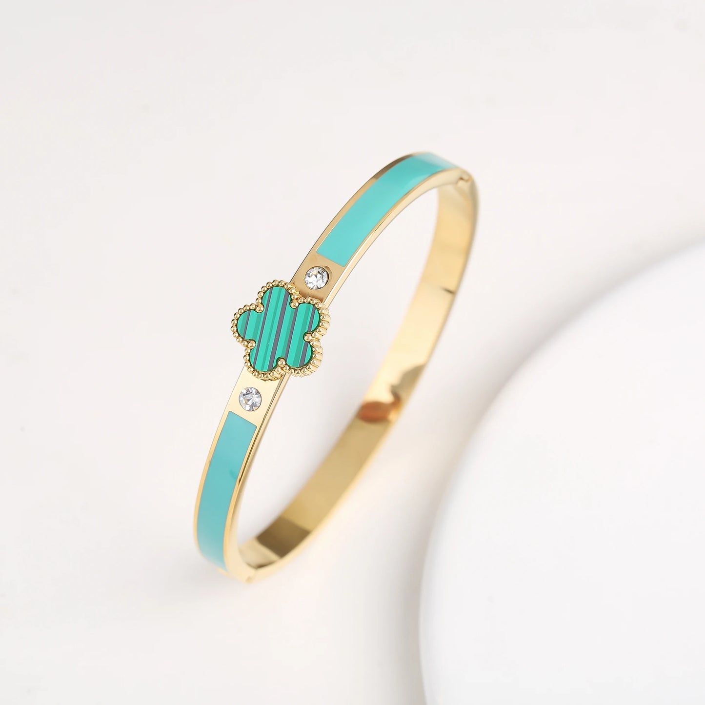 Fashionable New Design Stainless Steel Metal Gold Silver Five Leaf Flower Bracelet High Quality Women's Temperament Gift Clover