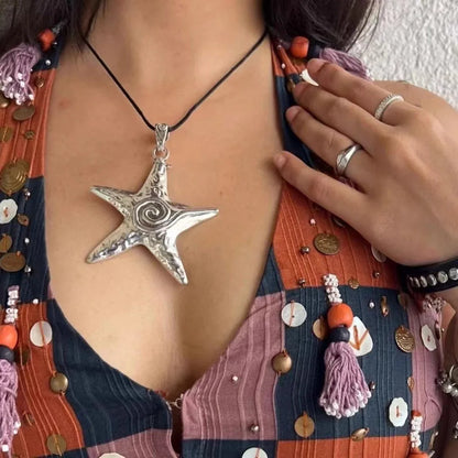 LATS Starfish Pendant Necklace Female Niche Retro Sweet Cool Spicy Girl Style Subculture Ins Starry Starfish Collarbone Chain