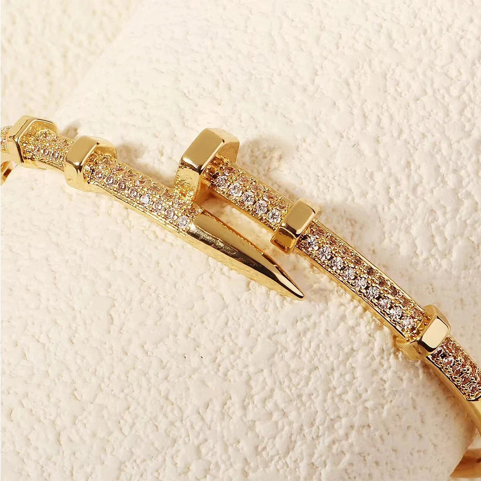 Classic Woman's Nail Shaped Open Bracelet Luxurious Gold Color Sparking Zircon Bracelet For Fashion - forward Events