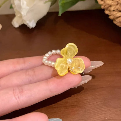Imitation Pearl Acrylic Flower Rings Sweet Handmade Elastic Rope Romantic Jewelry Gift for Women Girl Fashion