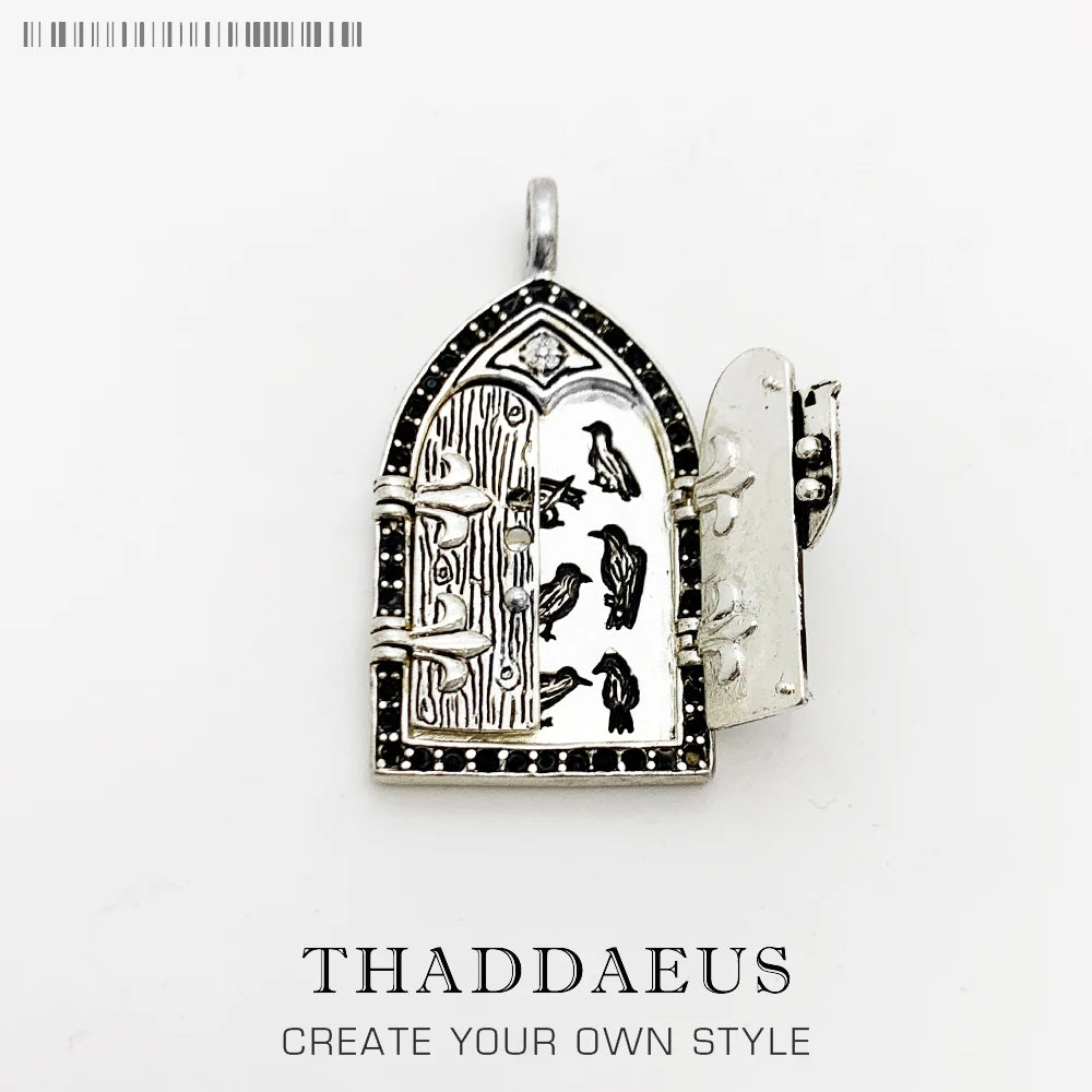 Pendant Crow Window Vintage,2020 Spring Fashion Jewelry Europe  Bijoux Rebel Street  Gift For Woman & Men