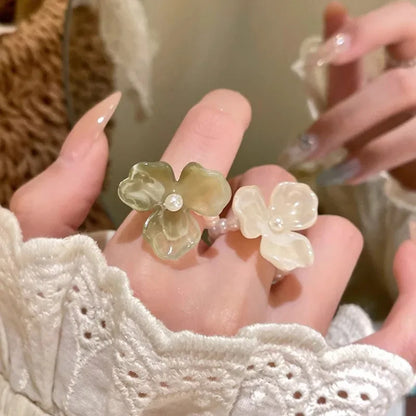 Imitation Pearl Acrylic Flower Rings Sweet Handmade Elastic Rope Romantic Jewelry Gift for Women Girl Fashion