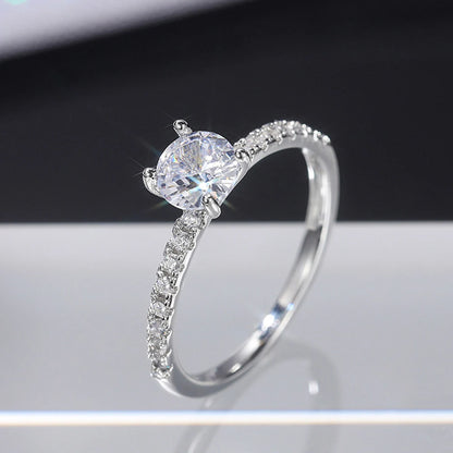 Classic 4 Claws Design Round Zirconia Women Wedding Engagement Rings  Available Low-key Bridal Jewelry Hot Sale