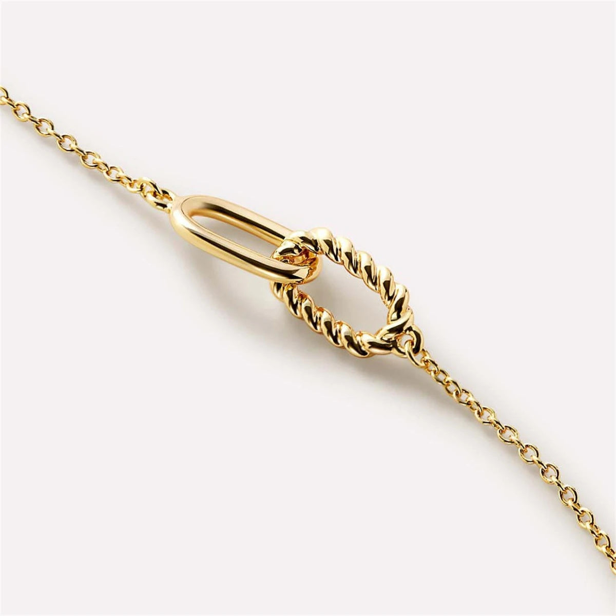 Double ring necklace with interlocking circles, pendant bone chain, women's fashionable stainless steel, gold-plated