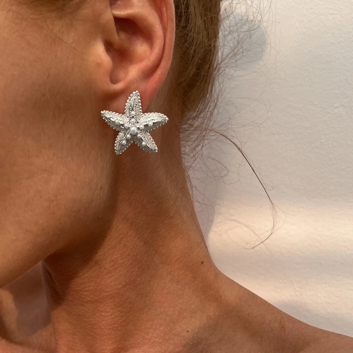 LATS Trendy Gold Color Simulated Starfish Stud Earrings for Women Exquisite Small Star Pearl Earring Summer Beach Daily Jewelry
