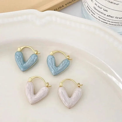 LATS 2024 New Arrival Love Heart Hoop Earrings for Women Small and Delicate Fashion Accessories Elegant Trend Jewelry Party Gift