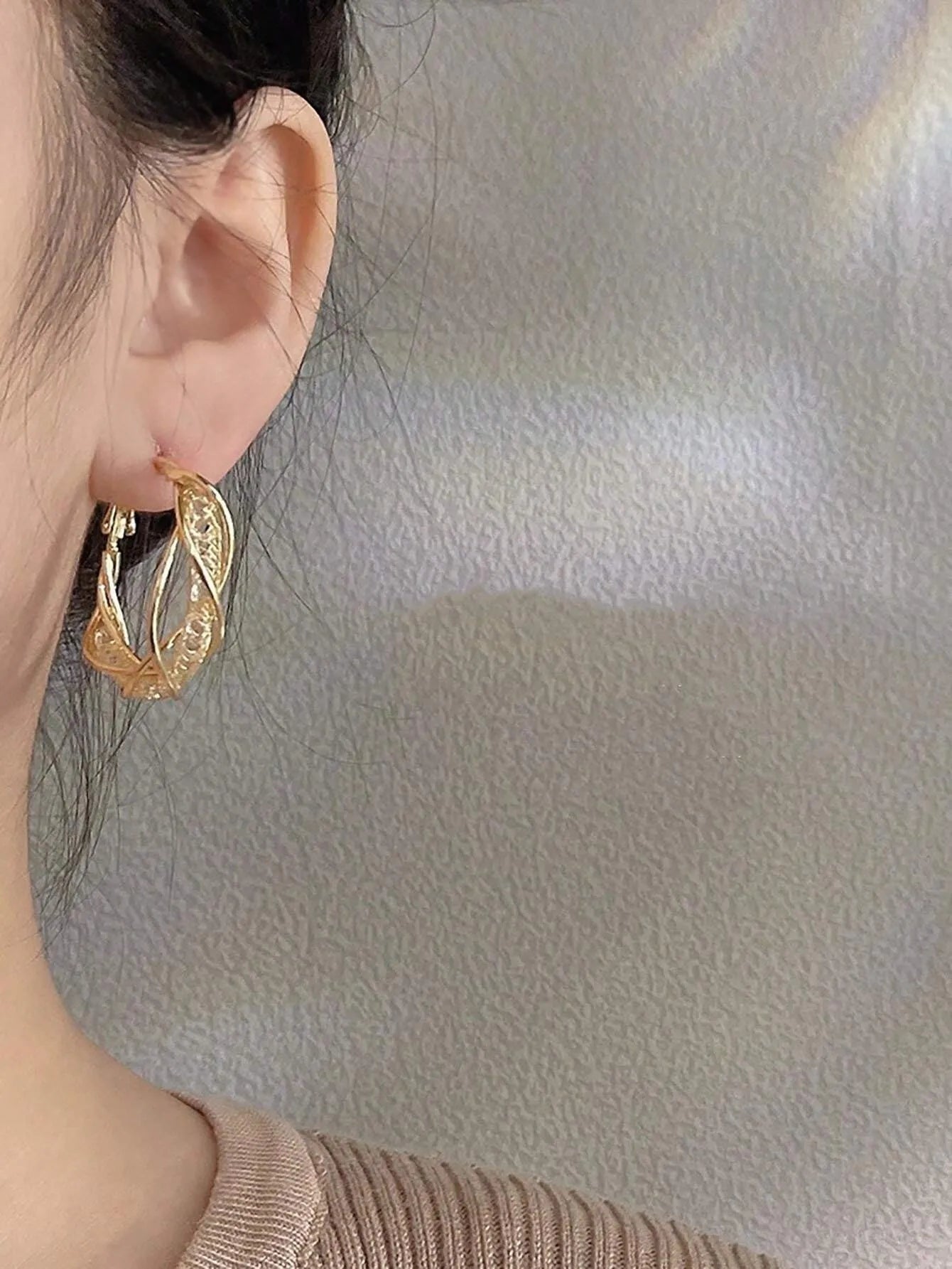 Gorgeous Intertwined Gold Color Hoop Earrings With Intricate Mesh Stylish Style Earrings For Women Party Gift Jewelry