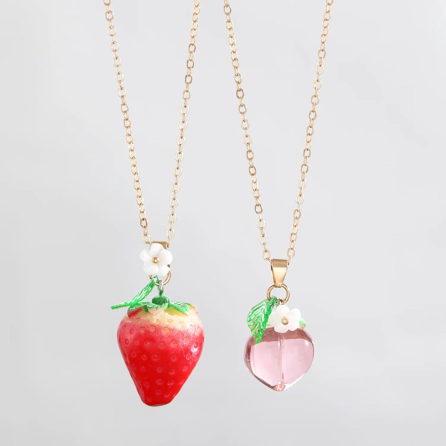 LATS Cute Sweet Strawberry Necklace for Women Fashion Versatile Peach Clavicle Chain 2025 Spring Summer New Fruit Accessories