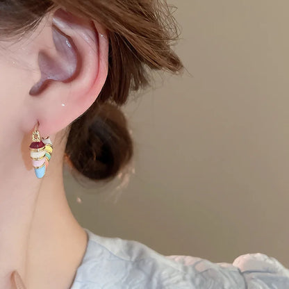 Brincos de argola vazados em formato de coração colorido para mulheres, design coreano doce, fivela de orelha, joia de festa temperamental e estilosa fofa