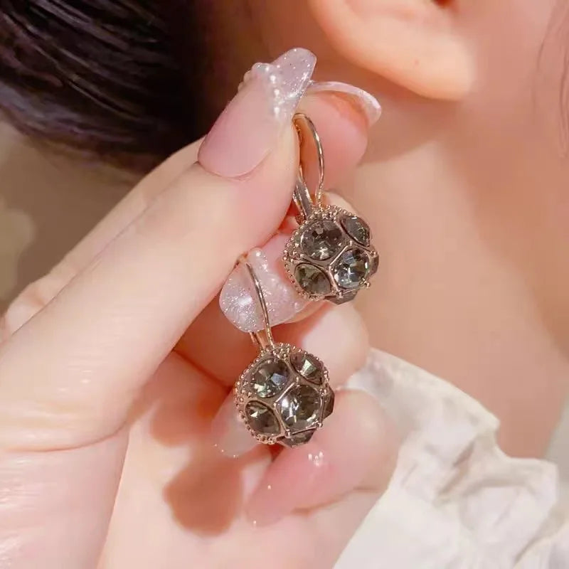 2023 New Fashion Trend Unique Design Elegant Delicate Zircon Water Drop Earrings Women Jewelry Party Premium Gift Wholesale
