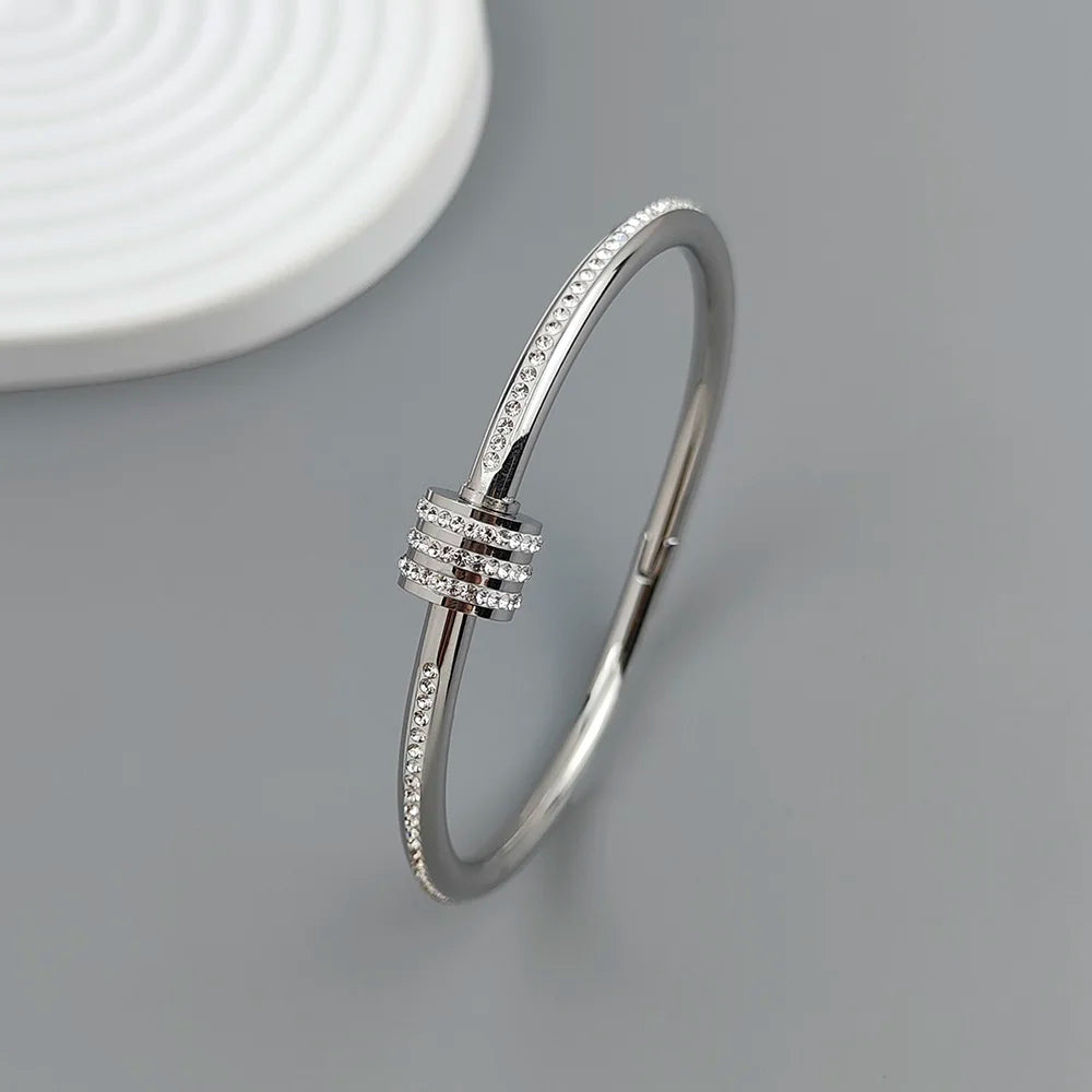 Classic slim waist zircon stainless steel gold-plated women's bracelet, high-quality waterproof metal bracelet, party jewelry