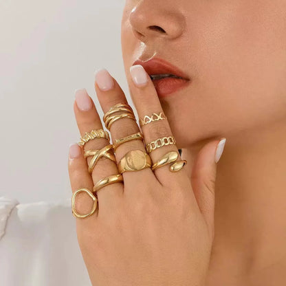 30 Pieces Of classic and Elegant Women's Stackable Rings, Fashionable And Exquisite, With Water Diamonds And Gold, Are Everyday