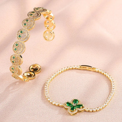 Exquisite Luxury Smiling Bracelet Suits For Fashionable Jewelry For Daily Travel, Activities, And Banquets