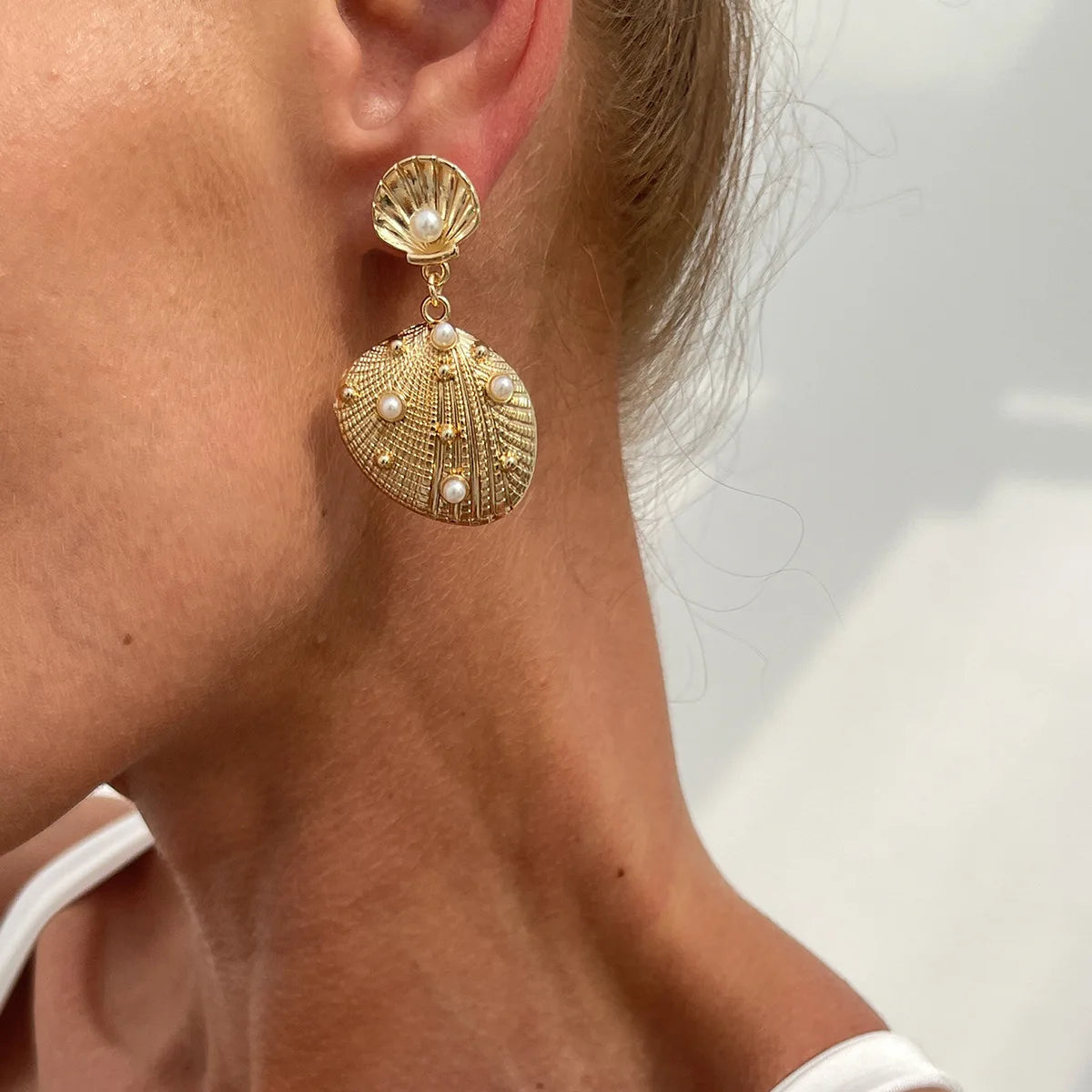 LATS Trendy Gold Color Simulated Starfish Stud Earrings for Women Exquisite Small Star Pearl Earring Summer Beach Daily Jewelry