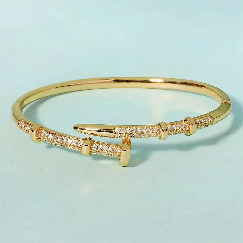 Classic Woman's Nail Shaped Open Bracelet Luxurious Gold Color Sparking Zircon Bracelet For Fashion - forward Events