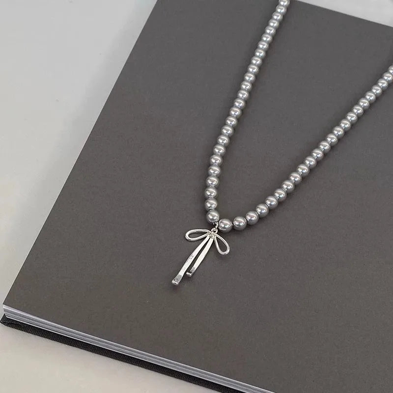 LATS Gray Pearls Bowknot Pendant Necklace for Women Girls Graceful Butterfly Choker Chain Jewelry Gift Accessories